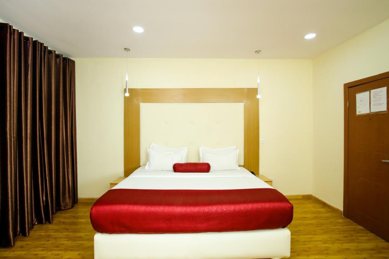 Chateux De Atlantique Hotel Aliayabiagba المظهر الخارجي الصورة